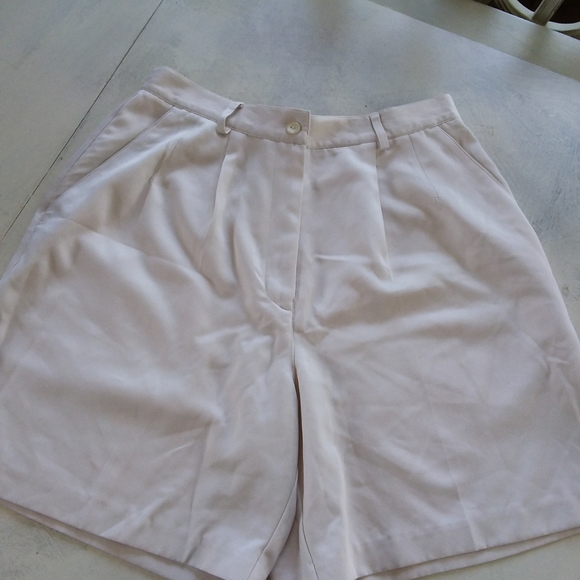 SOLD Epstein golf shorts, super soft - Picture 2 of 2